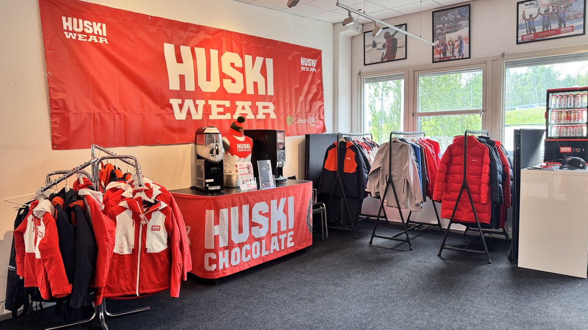 Huski Wear-klær utstilt i Huski Adventure Shop